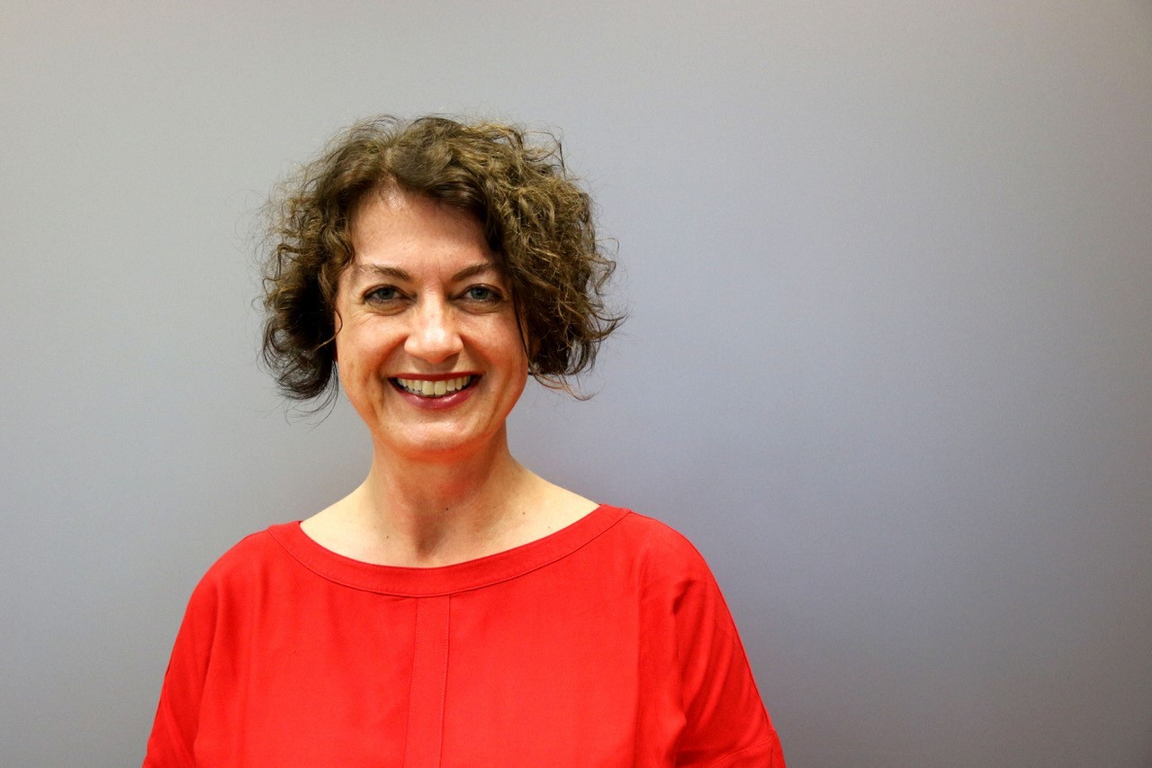 Porträtfoto von Karin Stögner